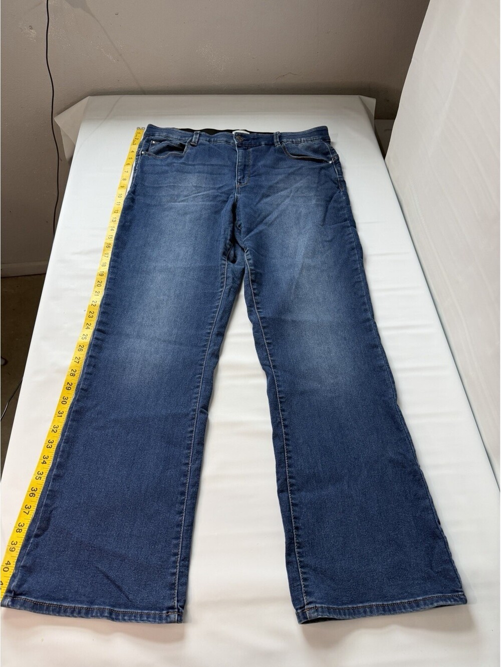 ANGELS Women's Everluxe Lift Bootcut Jeans 16/33 Blue Denim 5-Pocket